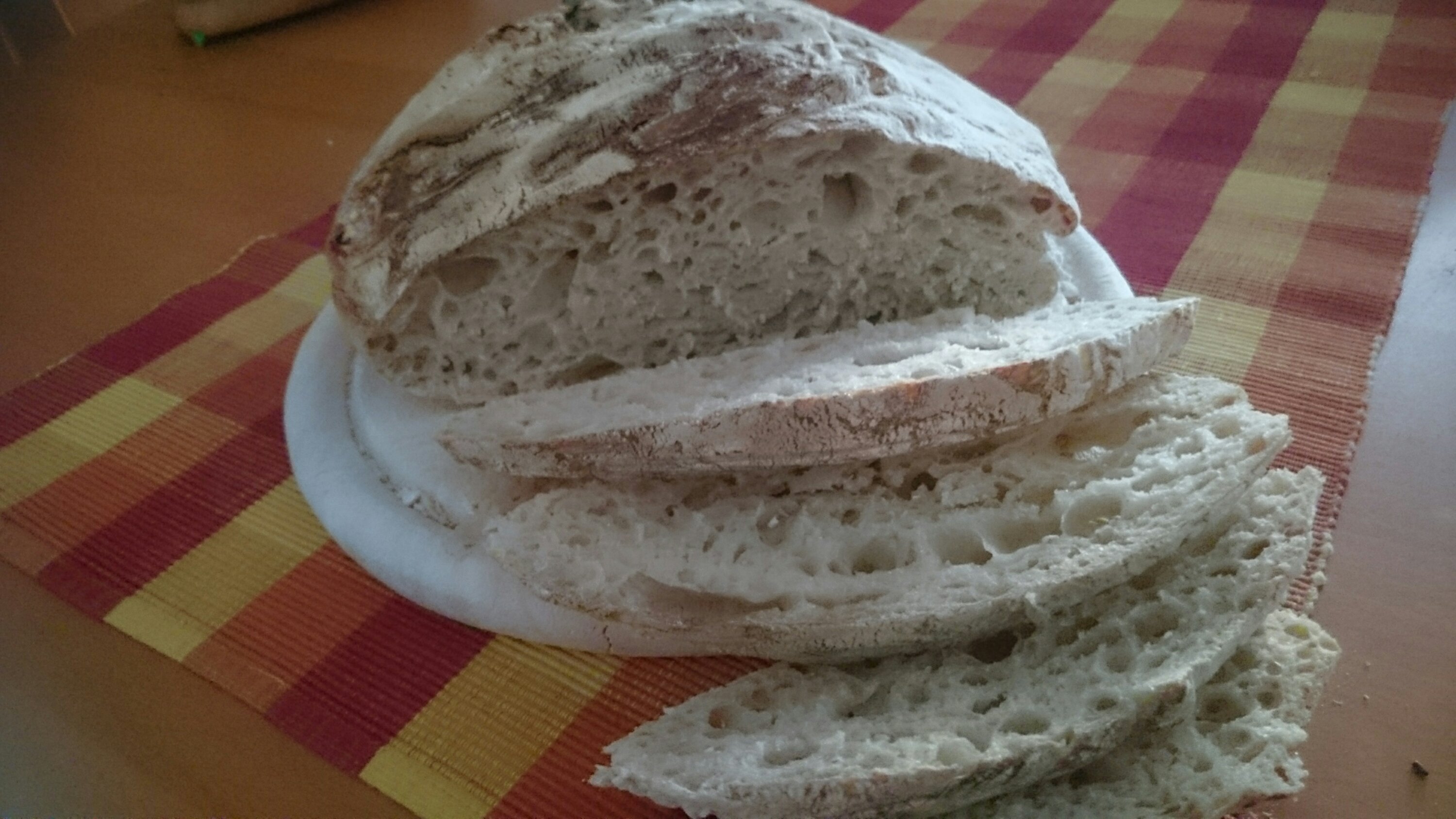 Krustenbrot aus dem Topf - Bluis Kochwelt